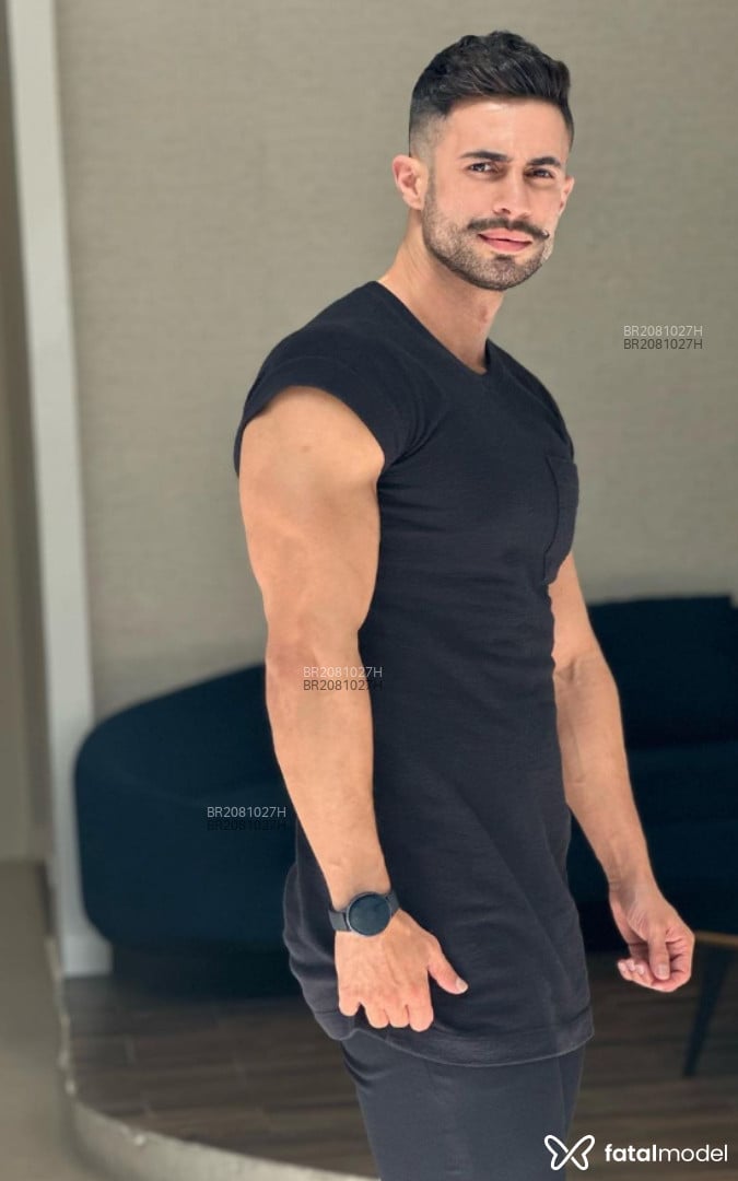 Acompanhante homem morena (o) de olhos castanhos - Kauan