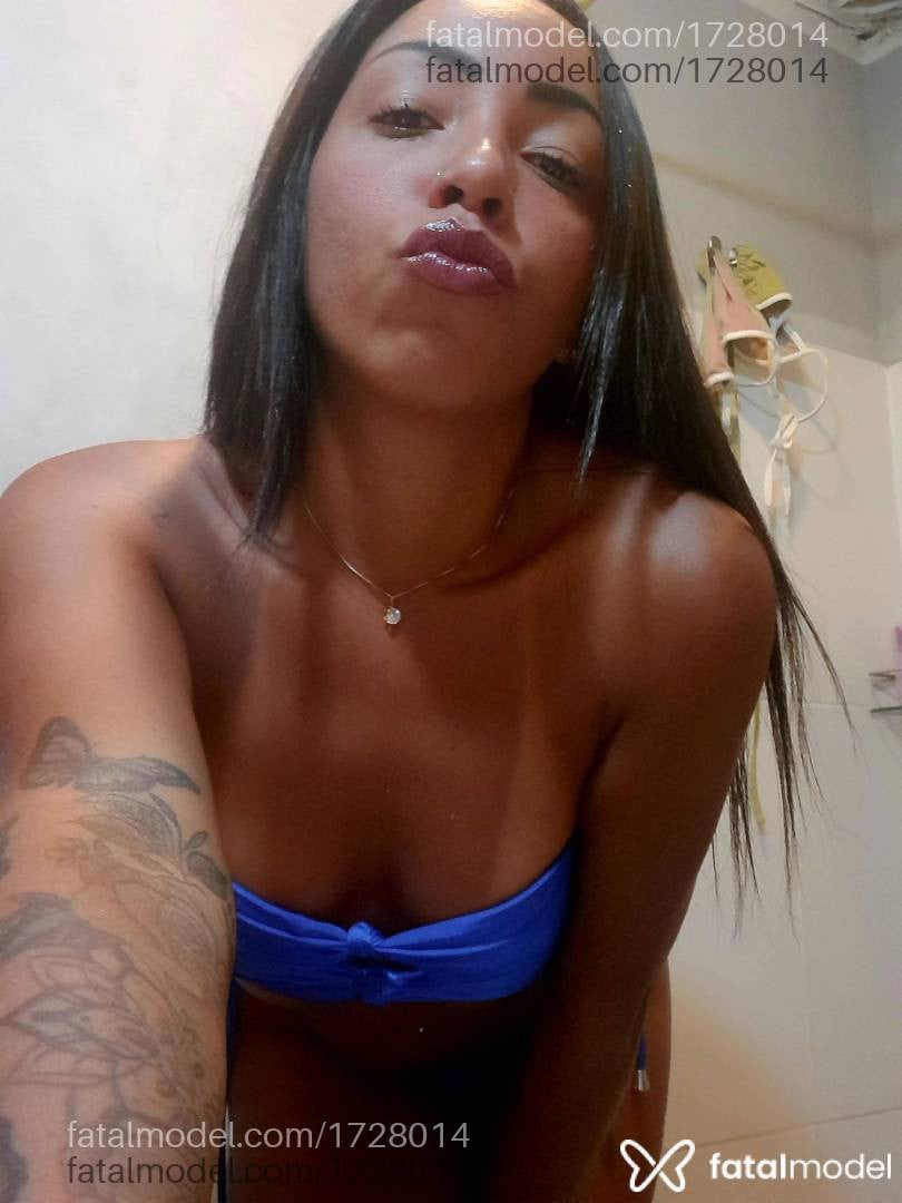Acompanhante mulher com cabelo castanho de olhos castanhos em Armação dos Búzios Acompanhante mulher com cabelo castanho de olhos castanhos em Armação dos Búzios - Manuela