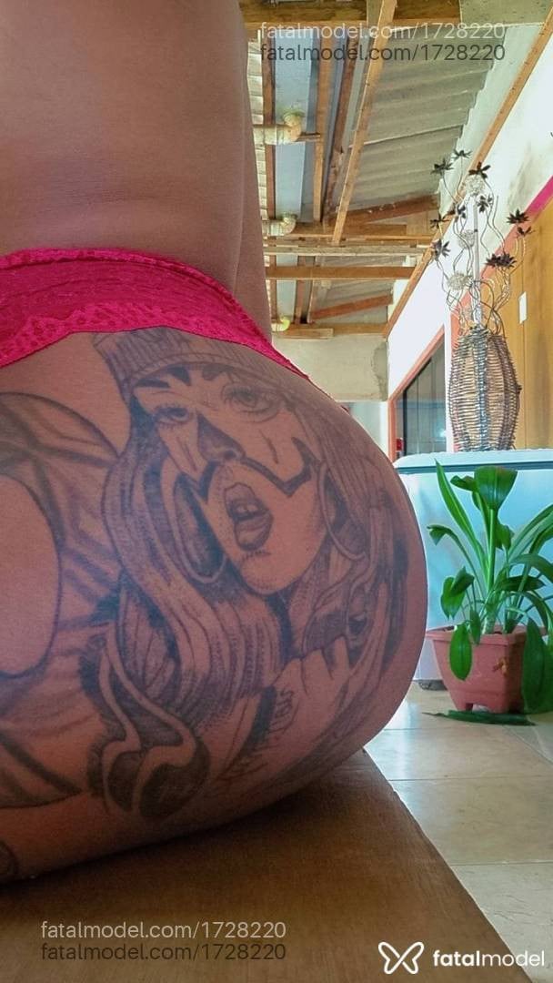 Acompanhante travesti morena (o) de olhos castanhos - BigGirls