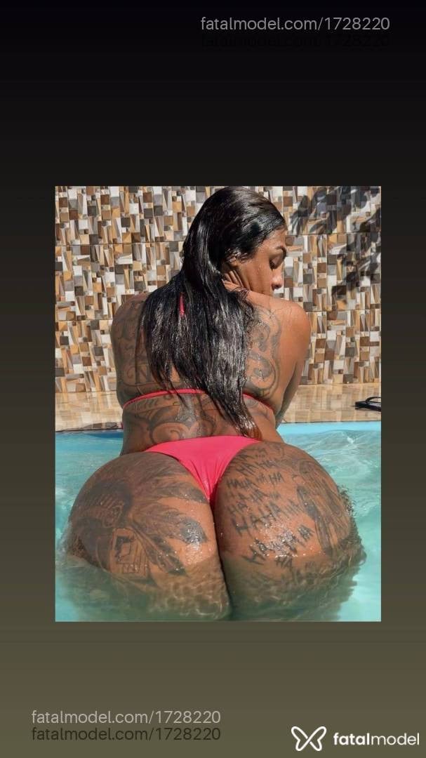 Acompanhante travesti morena (o) de olhos castanhos - BigGirls