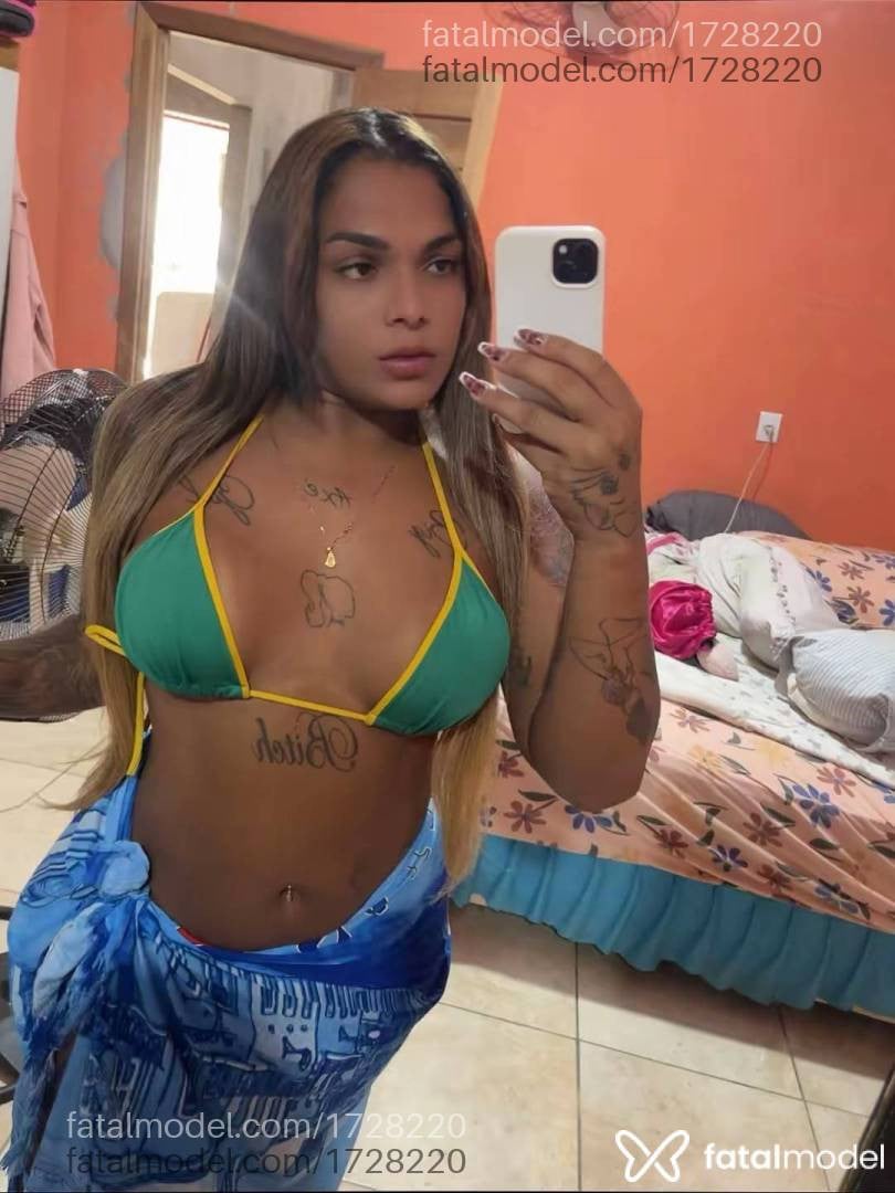 Acompanhante travesti morena (o) de olhos castanhos - BigGirls