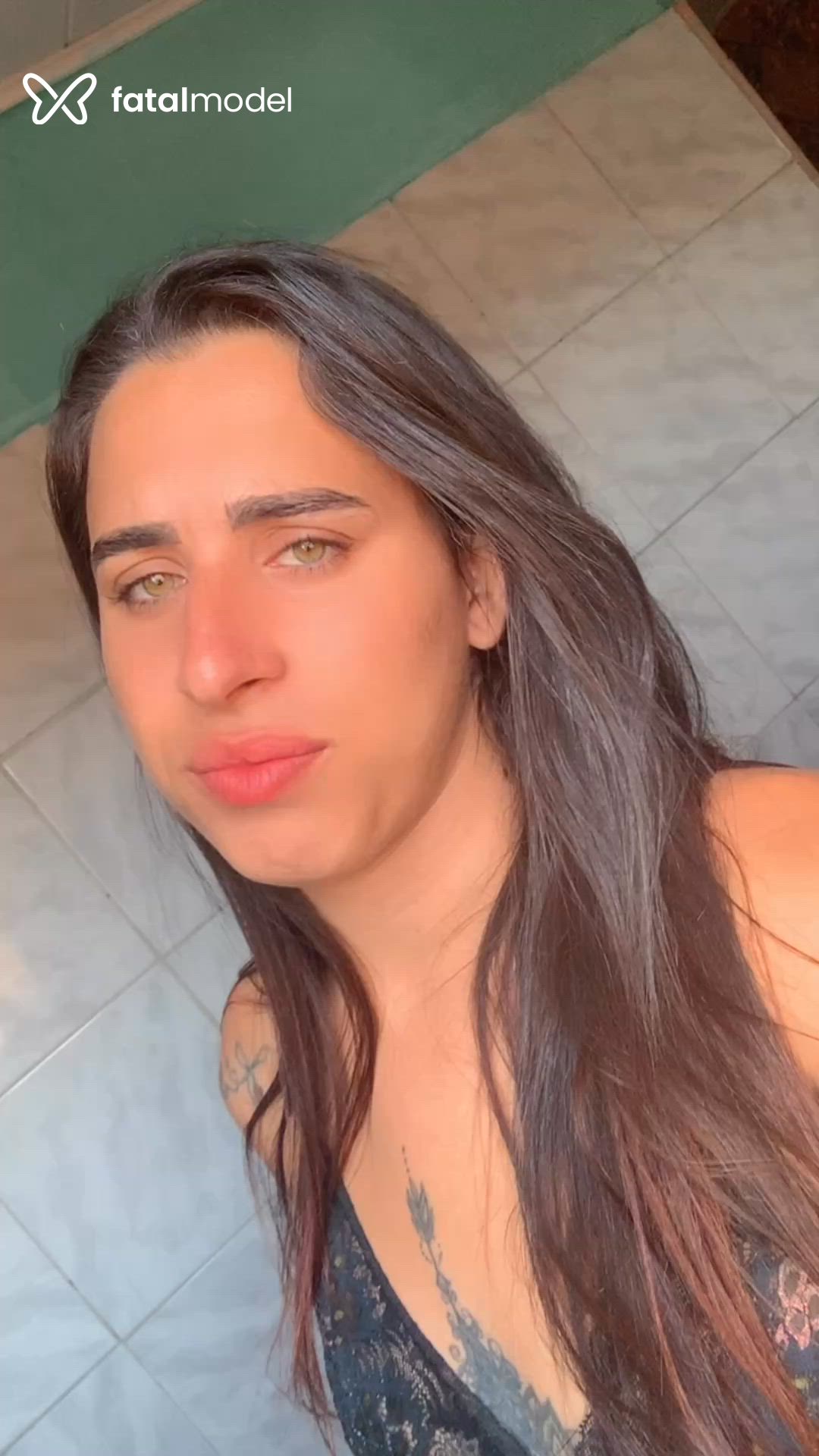 Acompanhante mulher trans com cabelo castanho de olhos verdes em Garanhuns Acompanhante mulher trans com cabelo castanho de olhos verdes em Garanhuns - Lorena raissa
