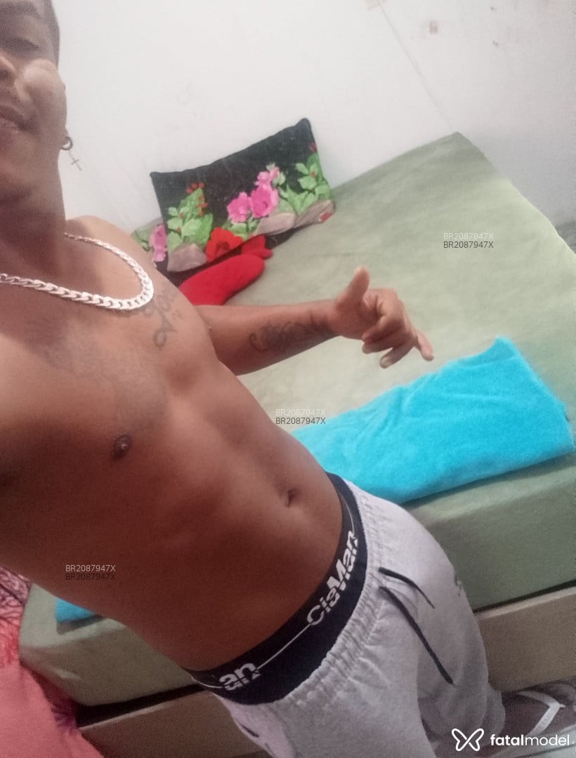 Acompanhante homem morena (o) de olhos castanhos em Rio do Sul - Dhones