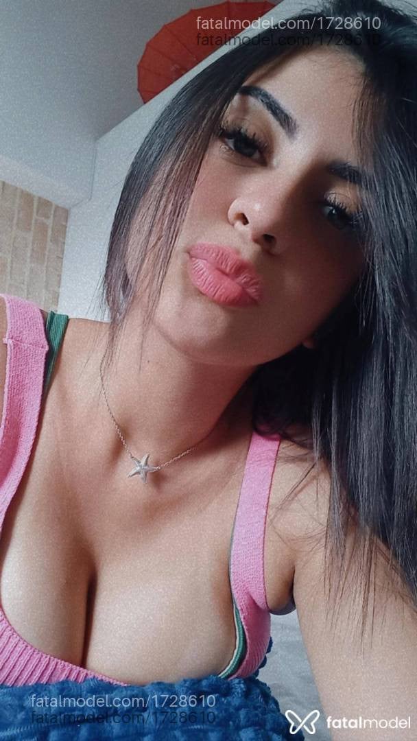 Acompanhante mulher morena (o) de olhos castanhos - Victória Oásis