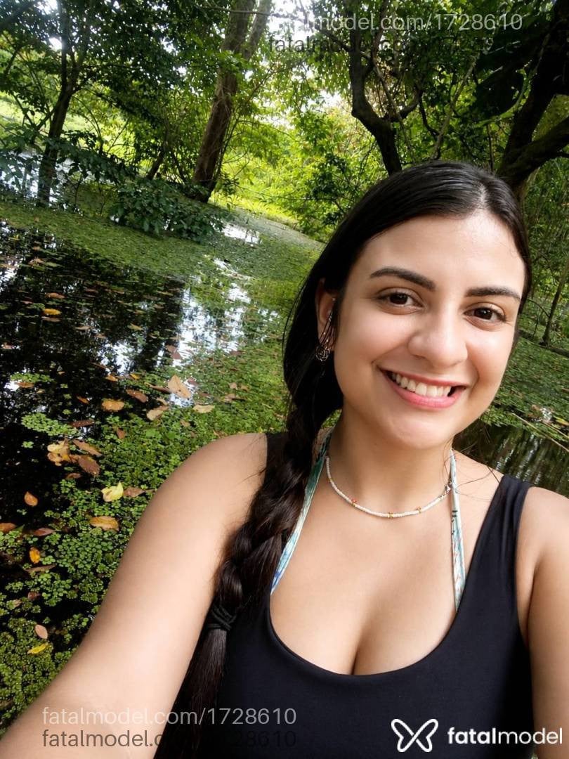Acompanhante mulher morena (o) de olhos castanhos - Victória Oásis