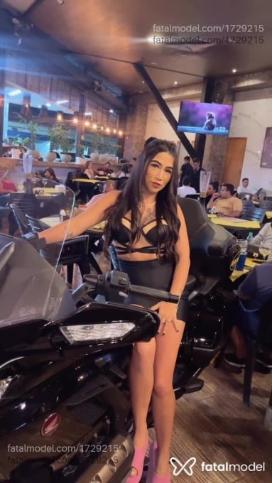 Acompanhante mulher com cabelo castanho de olhos castanhos em Goiânia - Bianca Alencar