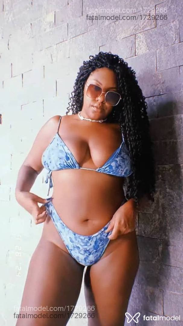 Acompanhante mulher com cabelo castanho de olhos castanhos - Luna