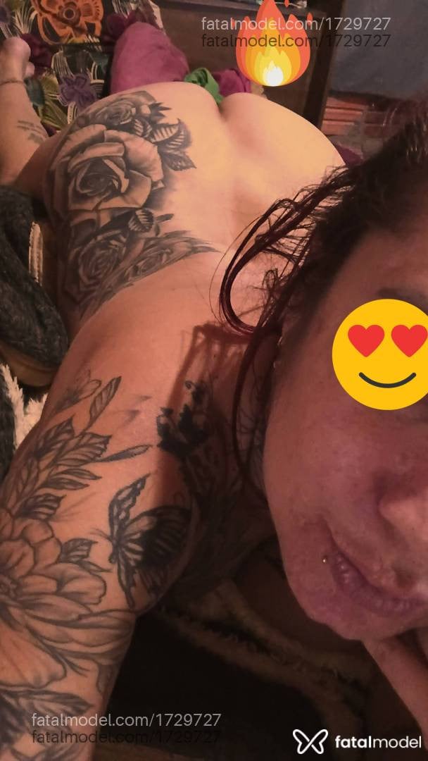 Acompanhante mulher com cabelo castanho de olhos castanhos em Laguna - Camila carrilhoza
