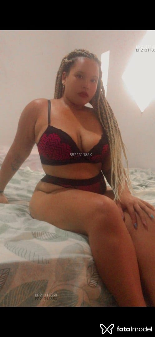 Acompanhante mulher com cabelo castanho de olhos castanhos em Suzano - Lolla