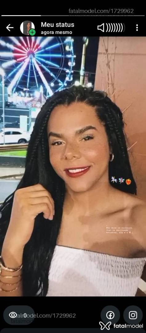 Acompanhante mulher trans morena (o) de olhos castanhos - Larisexy Acompanhante mulher trans morena (o) de olhos castanhos - Larisexy