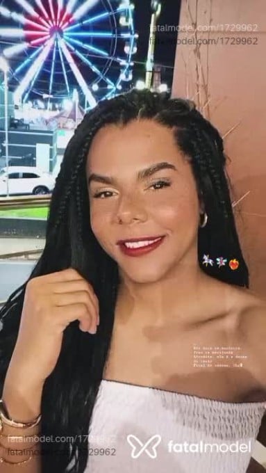 Acompanhante mulher trans morena (o) de olhos castanhos - Larisexy