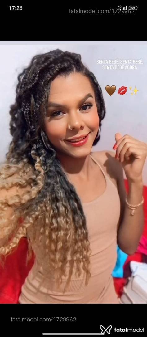 Acompanhante mulher trans morena (o) de olhos castanhos - Larisexy Acompanhante mulher trans morena (o) de olhos castanhos - Larisexy