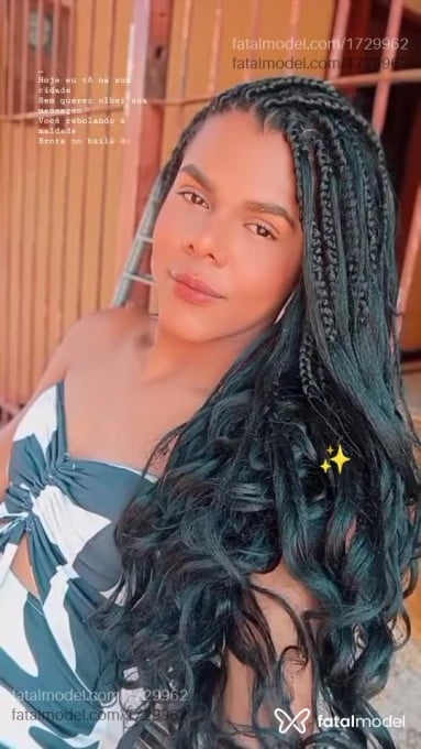Acompanhante mulher trans morena (o) de olhos castanhos - Larisexy Acompanhante mulher trans morena (o) de olhos castanhos - Larisexy