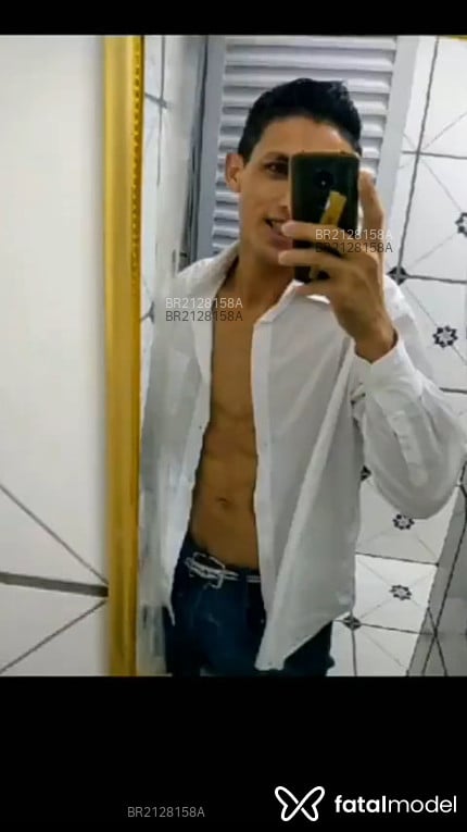 Acompanhante homem com cabelo castanho de olhos castanhos em Ferraz de Vasconcelos - Thiago