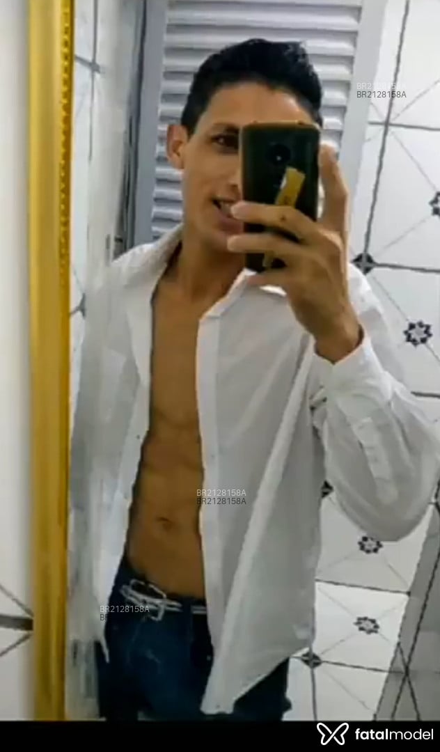 Acompanhante homem com cabelo castanho de olhos castanhos em Ferraz de Vasconcelos - Thiago