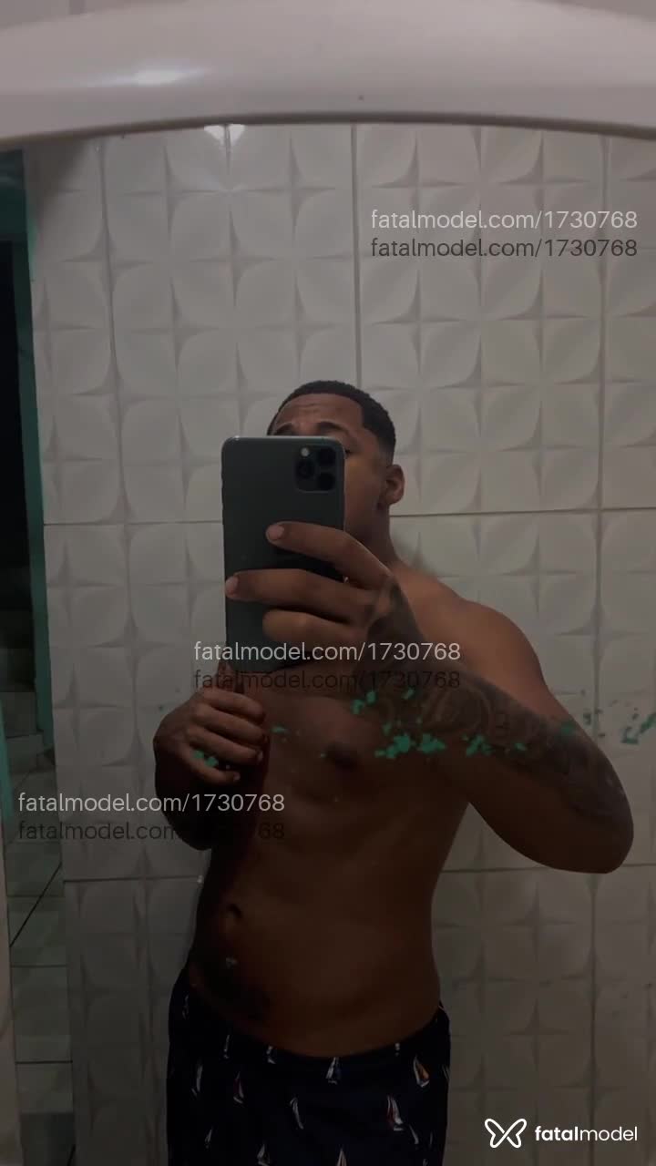Acompanhante homem morena (o) de olhos pretos em Navegantes - Bruno