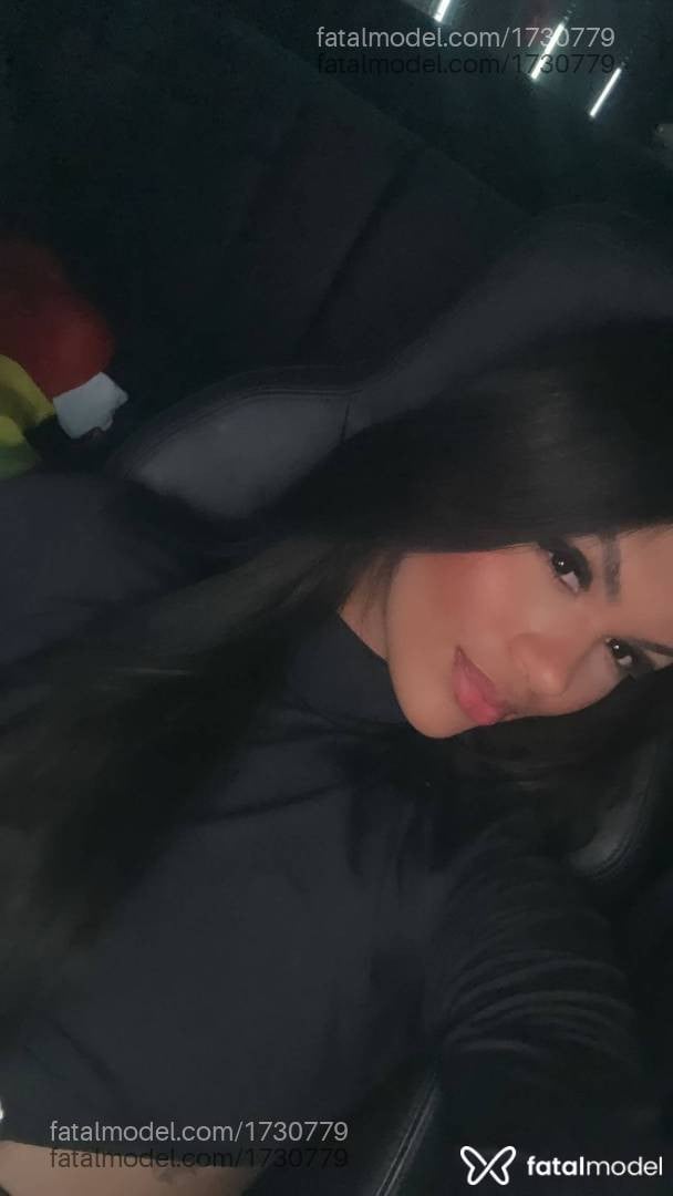 Acompanhante mulher morena (o) de olhos castanhos em Braço do Norte - Vitória