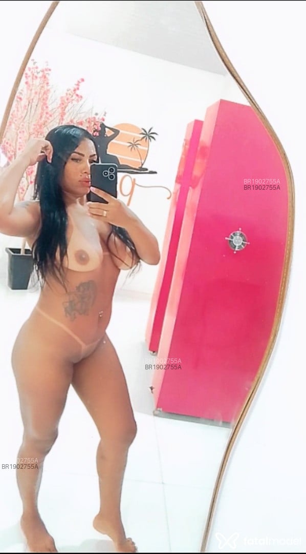 Acompanhante mulher morena (o) de olhos castanhos em Virtual Acompanhante mulher morena (o) de olhos castanhos em Virtual - Key lima