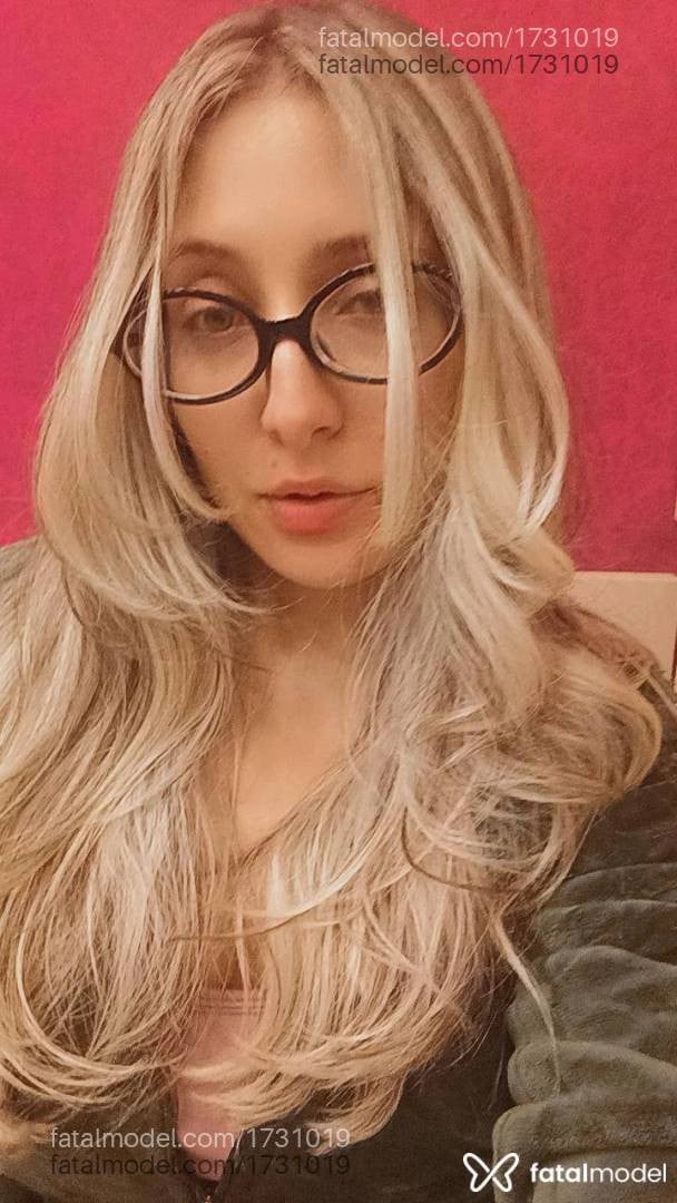 Acompanhante mulher loira (o) de olhos verdes - Romana Giordano