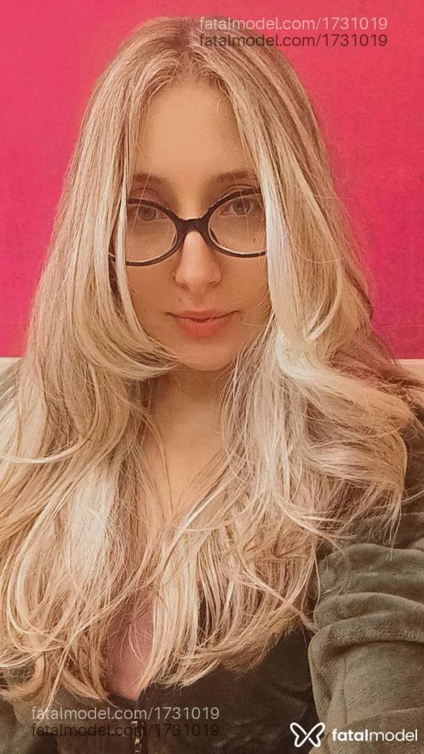 Acompanhante mulher loira (o) de olhos verdes - Romana Giordano