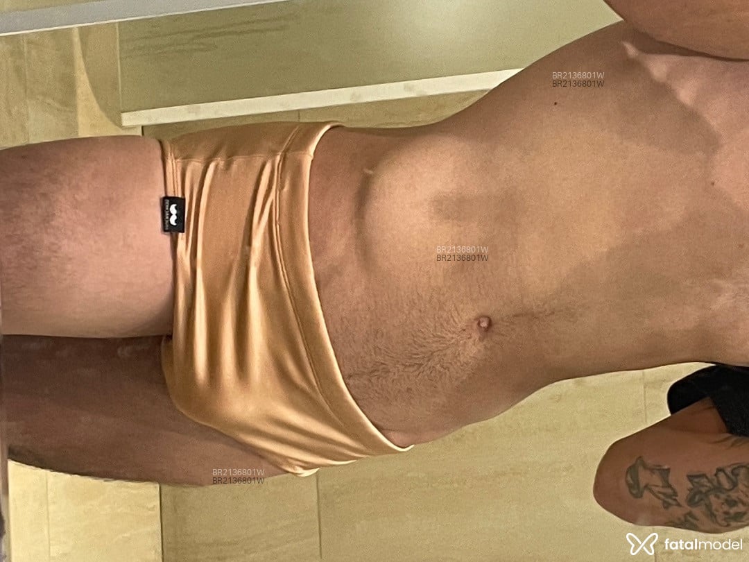 Acompanhante homem morena (o) de olhos castanhos em Goiânia - Oliver Junior