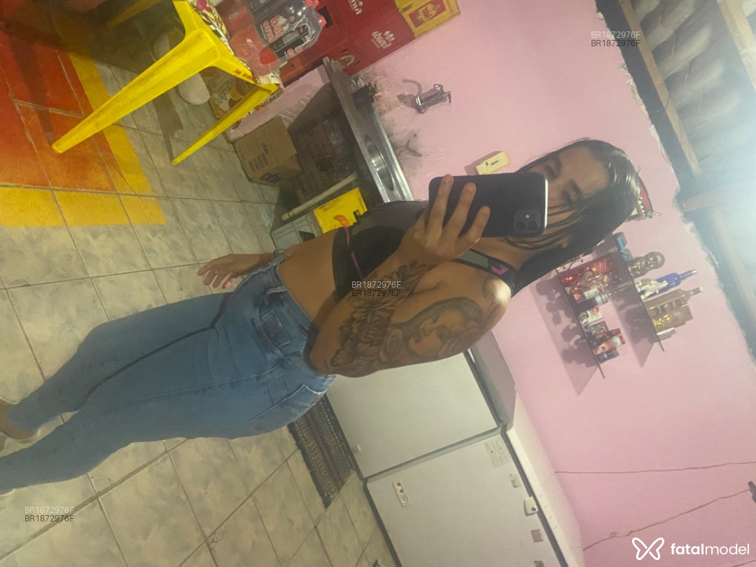 Acompanhante mulher morena (o) de olhos pretos em Nova Mutum - Maiame