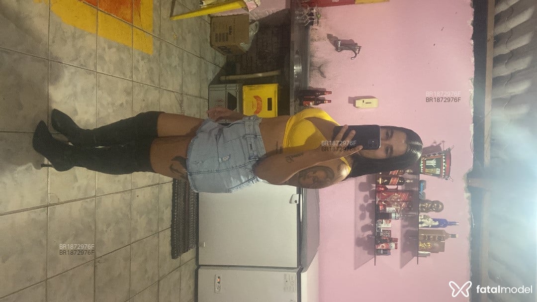 Acompanhante mulher morena (o) de olhos pretos em Nova Mutum - Maiame