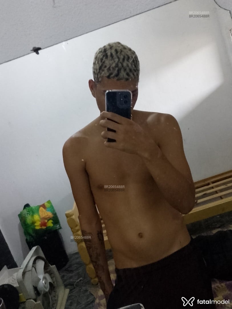Acompanhante homem loira (o) de olhos castanhos em Rio de Janeiro - Kevin Lucas