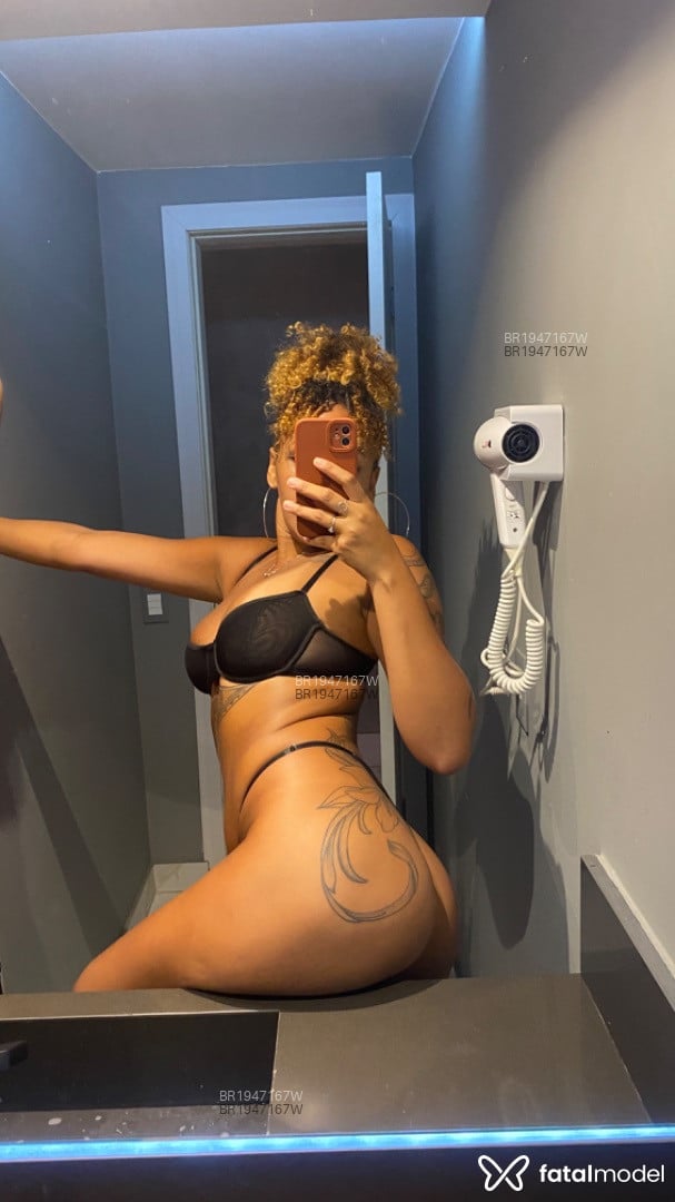 Acompanhante mulher com cabelo castanho de olhos mel em Rio de Janeiro - Eva