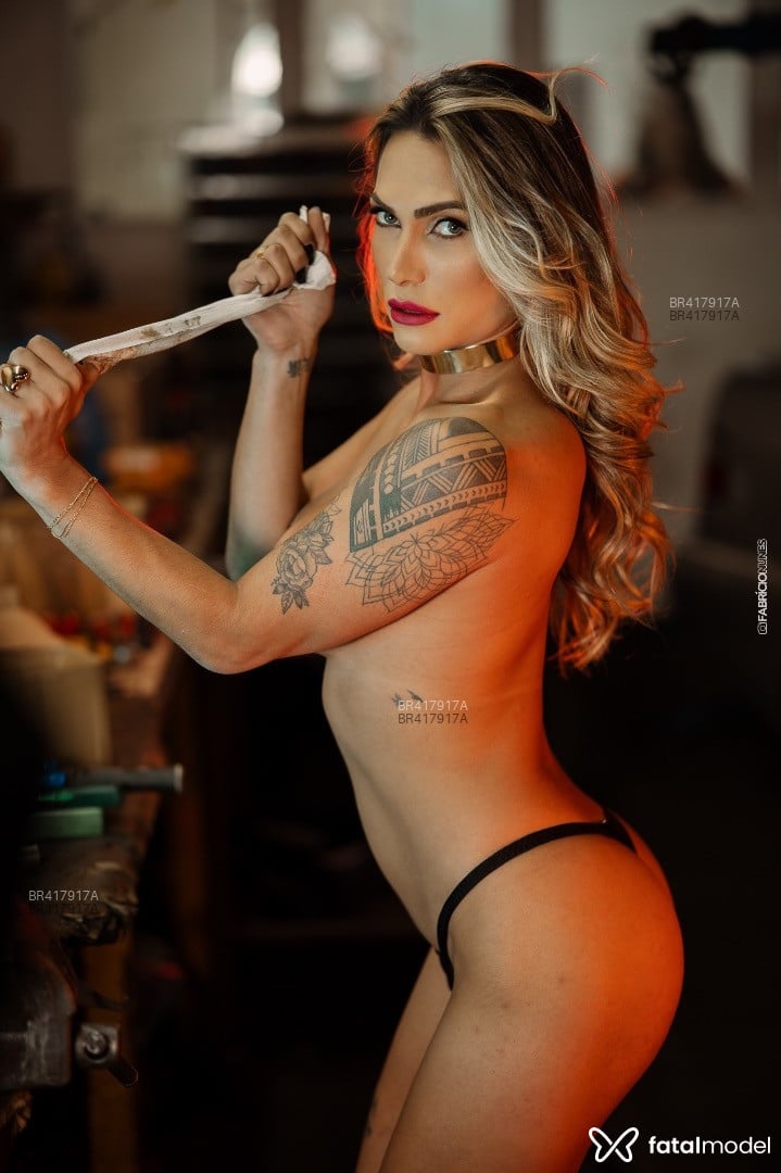 Acompanhante mulher trans loira (o) de olhos verdes em Porto Alegre Acompanhante mulher trans loira (o) de olhos verdes em Porto Alegre - Fernanda Dallagnol