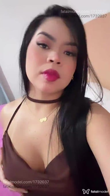 Acompanhante mulher morena (o) de olhos castanhos - Yummi Acompanhante mulher morena (o) de olhos castanhos - Yummi