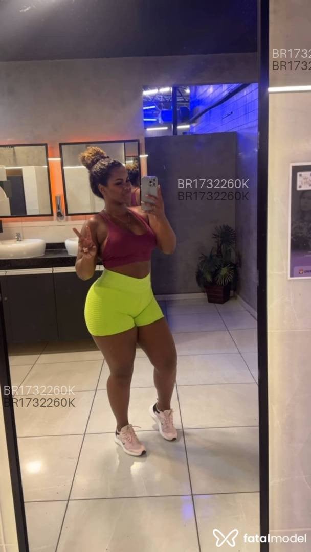 Acompanhante mulher com cabelo castanho de olhos castanhos - Manuella