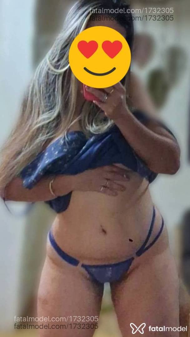 Acompanhante mulher loira (o) de olhos castanhos - Beatriz