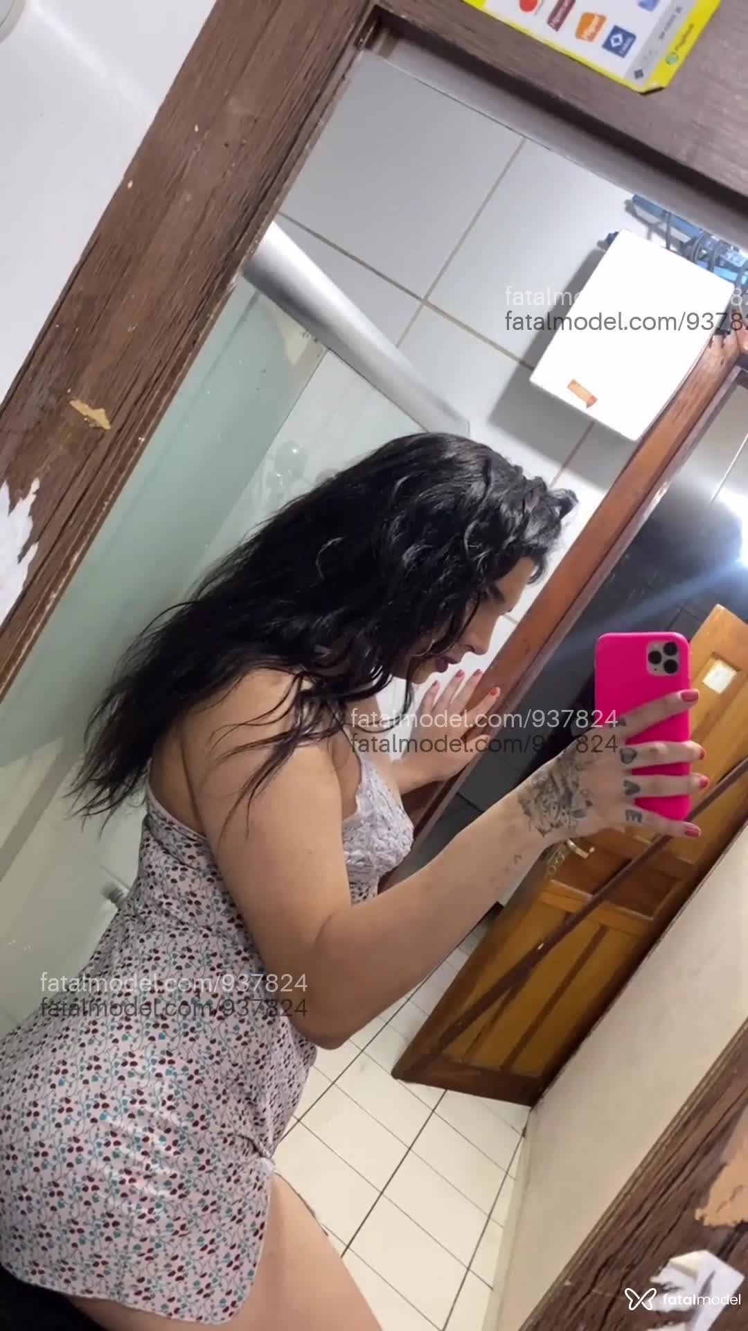 Acompanhante travesti com cabelo castanho de olhos castanhos em Serra Acompanhante travesti com cabelo castanho de olhos castanhos em Serra - SABRINA TRINDADE