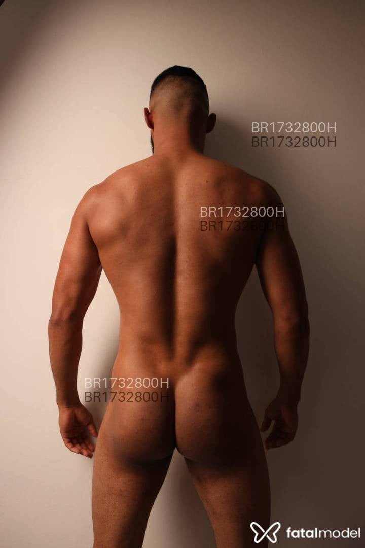 Acompanhante homem morena (o) de olhos pretos - Valter Santos Acompanhante homem morena (o) de olhos pretos - Valter Santos