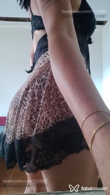 Acompanhante mulher com cabelo castanho de olhos cinza em Vilhena - Yasmin vitória
