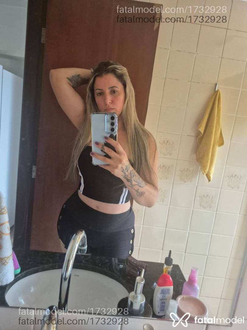 Acompanhante mulher loira (o) de olhos castanhos em Bauru - Rayane