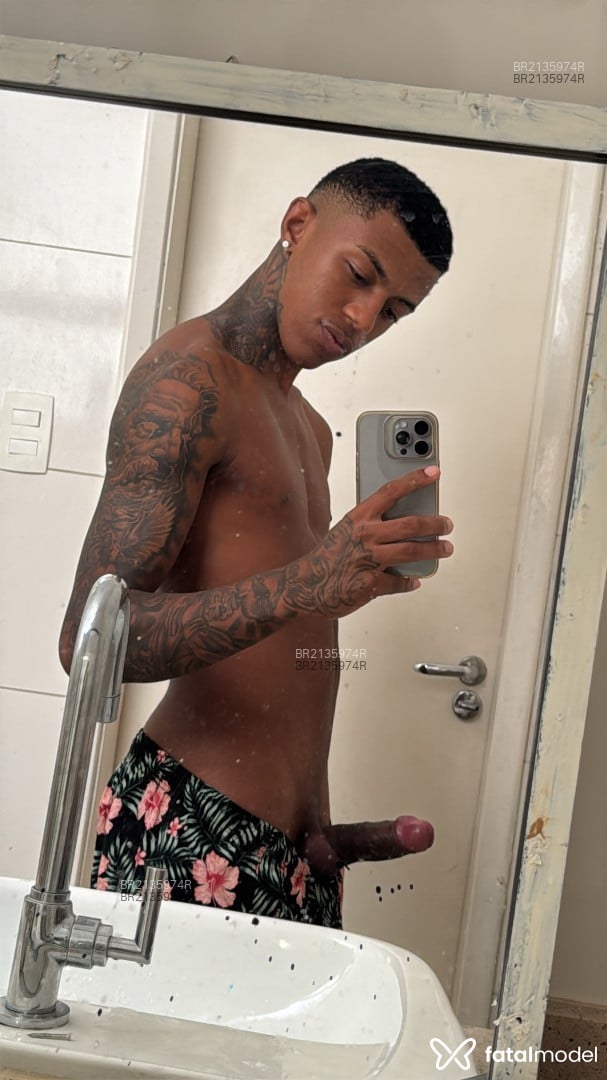 Acompanhante homem morena (o) de olhos castanhos em Belo Horizonte - Pedro Henrique
