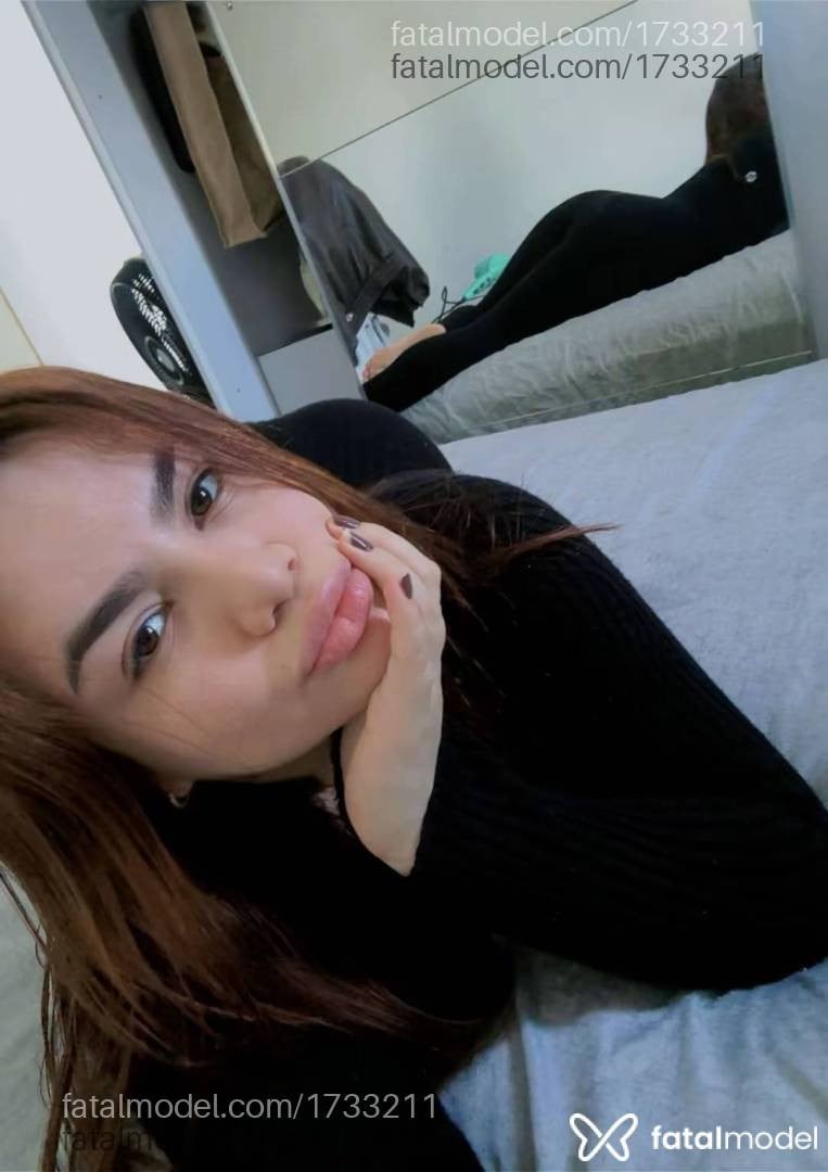 Acompanhante mulher ruiva (o) de olhos castanhos - Mika Costa