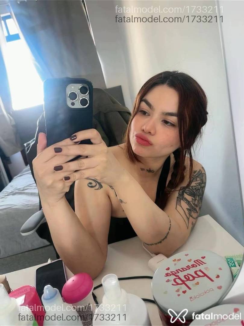 Acompanhante mulher ruiva (o) de olhos castanhos - Mika Costa