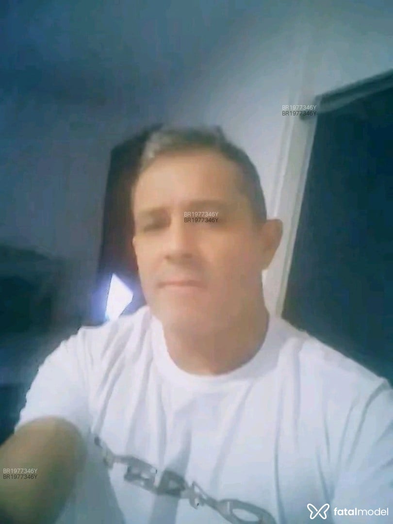 Acompanhante homem com cabelo castanho de olhos castanhos em Atibaia - Paulo Ricardo