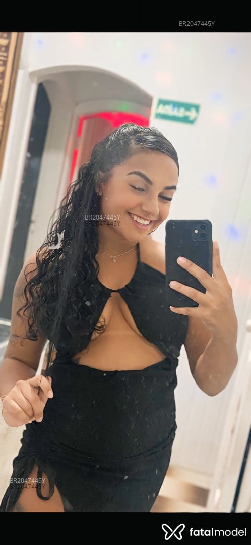 Acompanhante mulher morena (o) de olhos pretos em Guarujá - Isabela