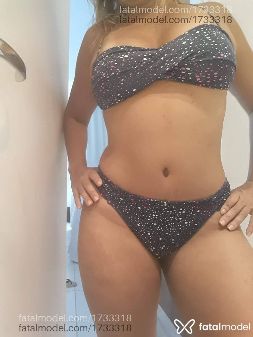 Acompanhante mulher com cabelo castanho de olhos castanhos - Donadona