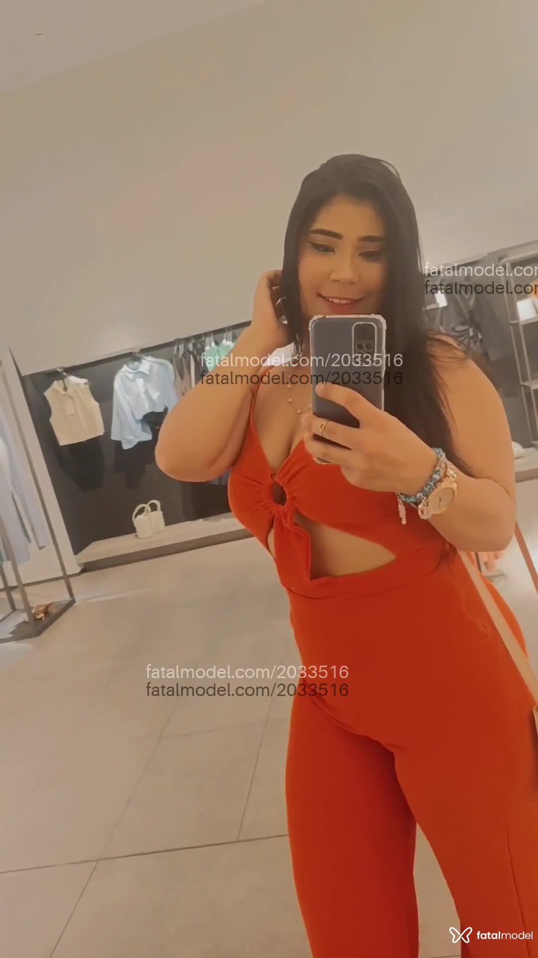 Acompanhante mulher com cabelo castanho de olhos castanhos em Catanduva - Renata