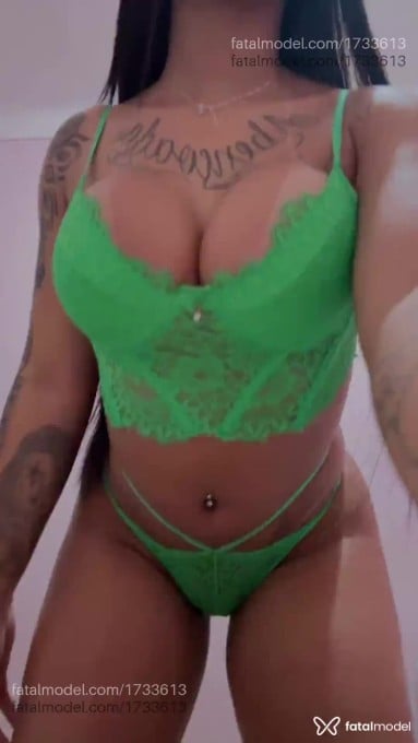 Acompanhante mulher com cabelo castanho de olhos pretos em Pouso Alegre - Stefany Luiza