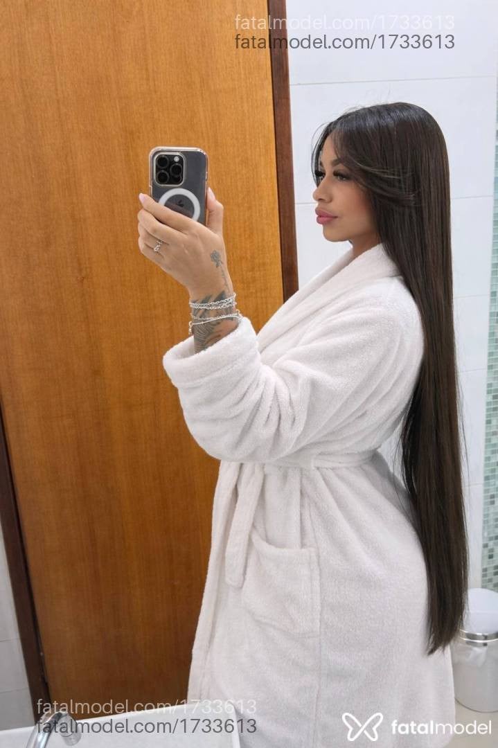 Acompanhante mulher com cabelo castanho de olhos pretos em Pouso Alegre - Stefany Luiza