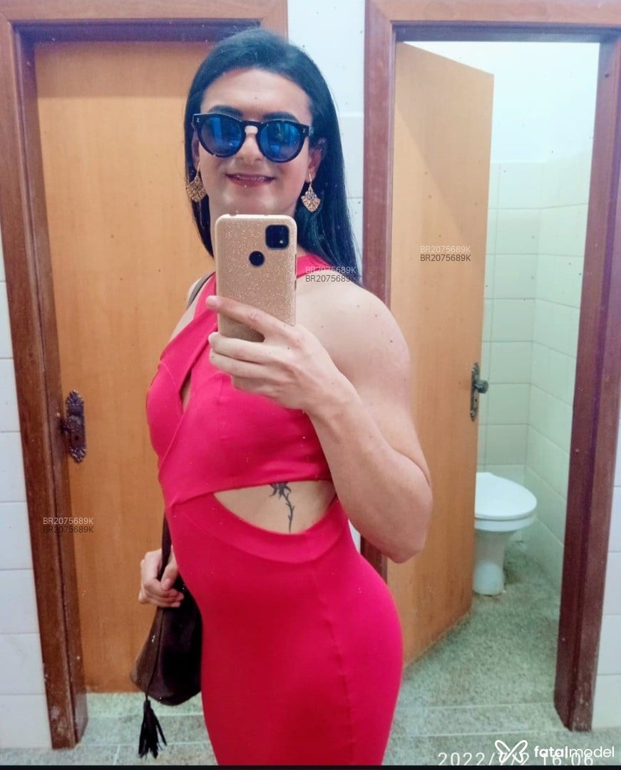 Acompanhante mulher trans morena (o) de olhos pretos em Salto Veloso Acompanhante mulher trans morena (o) de olhos pretos em Salto Veloso - Adryana