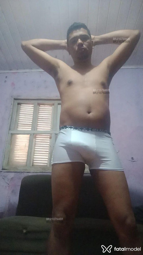 Acompanhante homem morena (o) de olhos pretos em Porto Alegre - ANUNCIANTE