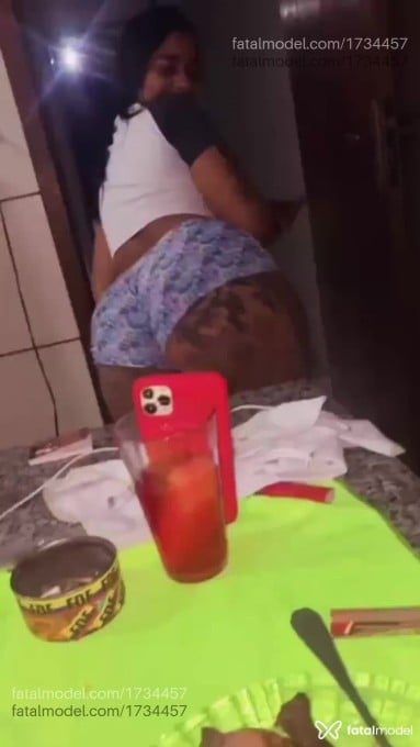 Acompanhante mulher com cabelo castanho de olhos castanhos em Curvelo - Maria Luiza