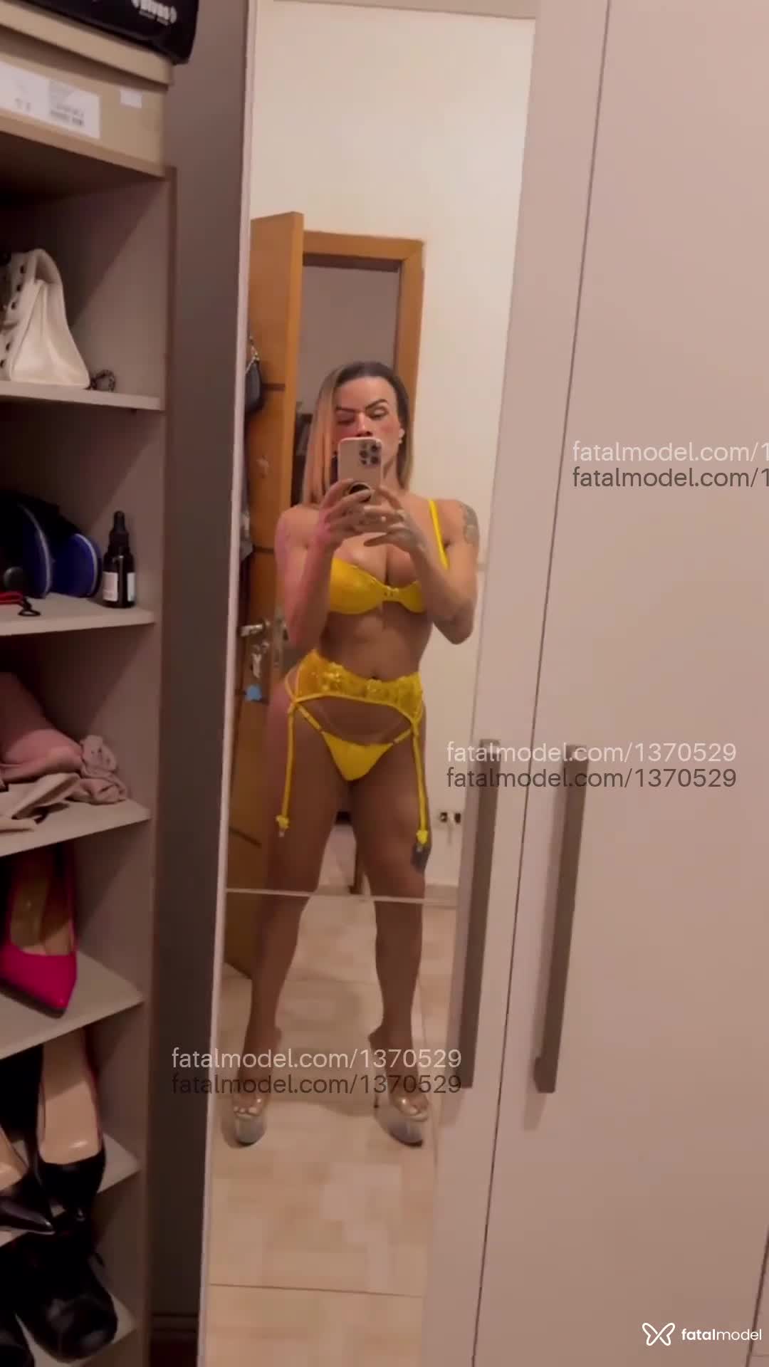 Acompanhante travesti loira (o) de olhos castanhos em São Paulo - Joyce Naturelly